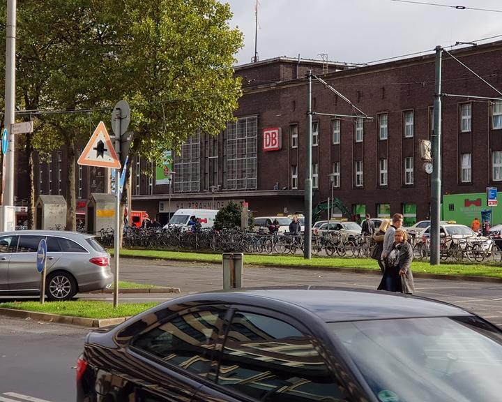 Cafetiero Dusseldorf Hauptbahnhof